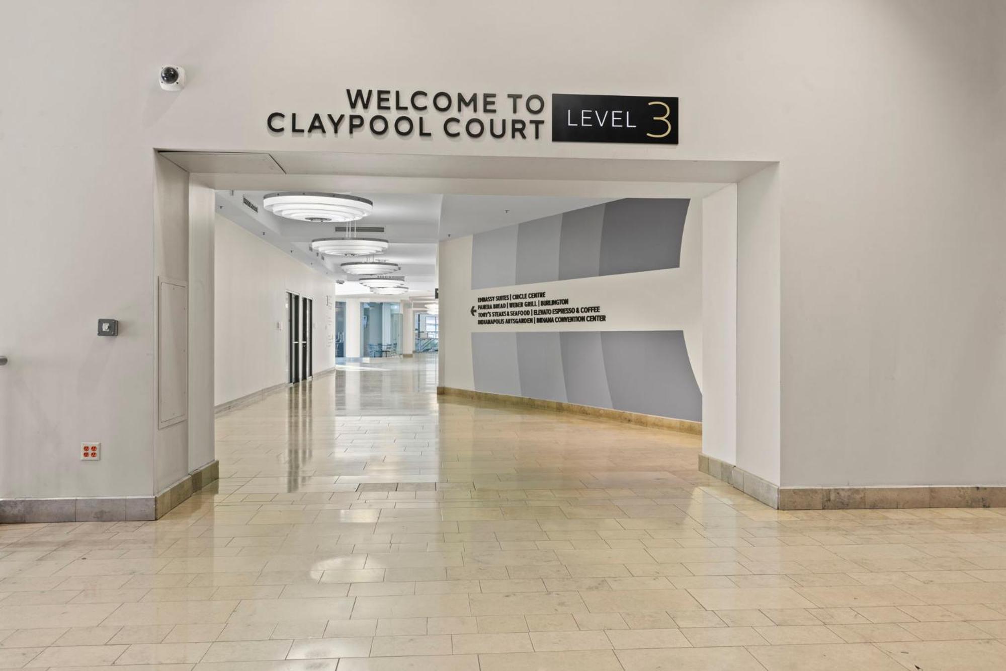 Indy Metro Stay - Sleeps 8 - Skywalk Access - Monument Circle إنديانابوليس المظهر الخارجي الصورة