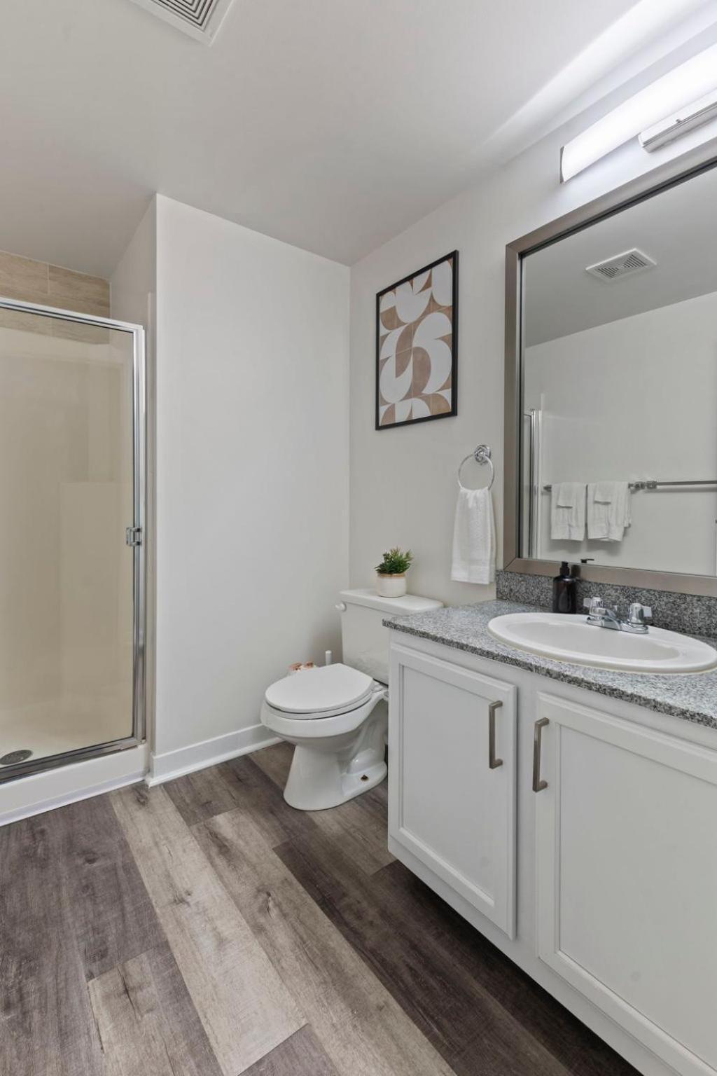 Indy Metro Stay - Sleeps 8 - Skywalk Access - Monument Circle إنديانابوليس المظهر الخارجي الصورة